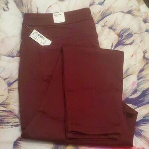 NWT. Comfort Skinny leg Jeans